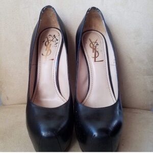 Yves Saint Laurent Black Leather Round-Toe Pumps